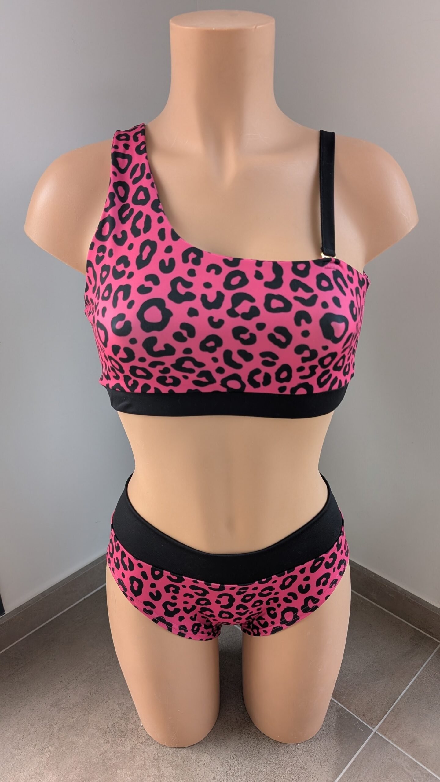 Brassière Aster à personnaliser – Image 4